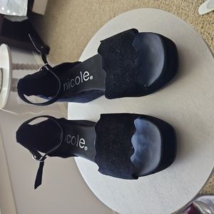 Ankle strap open toe shoes